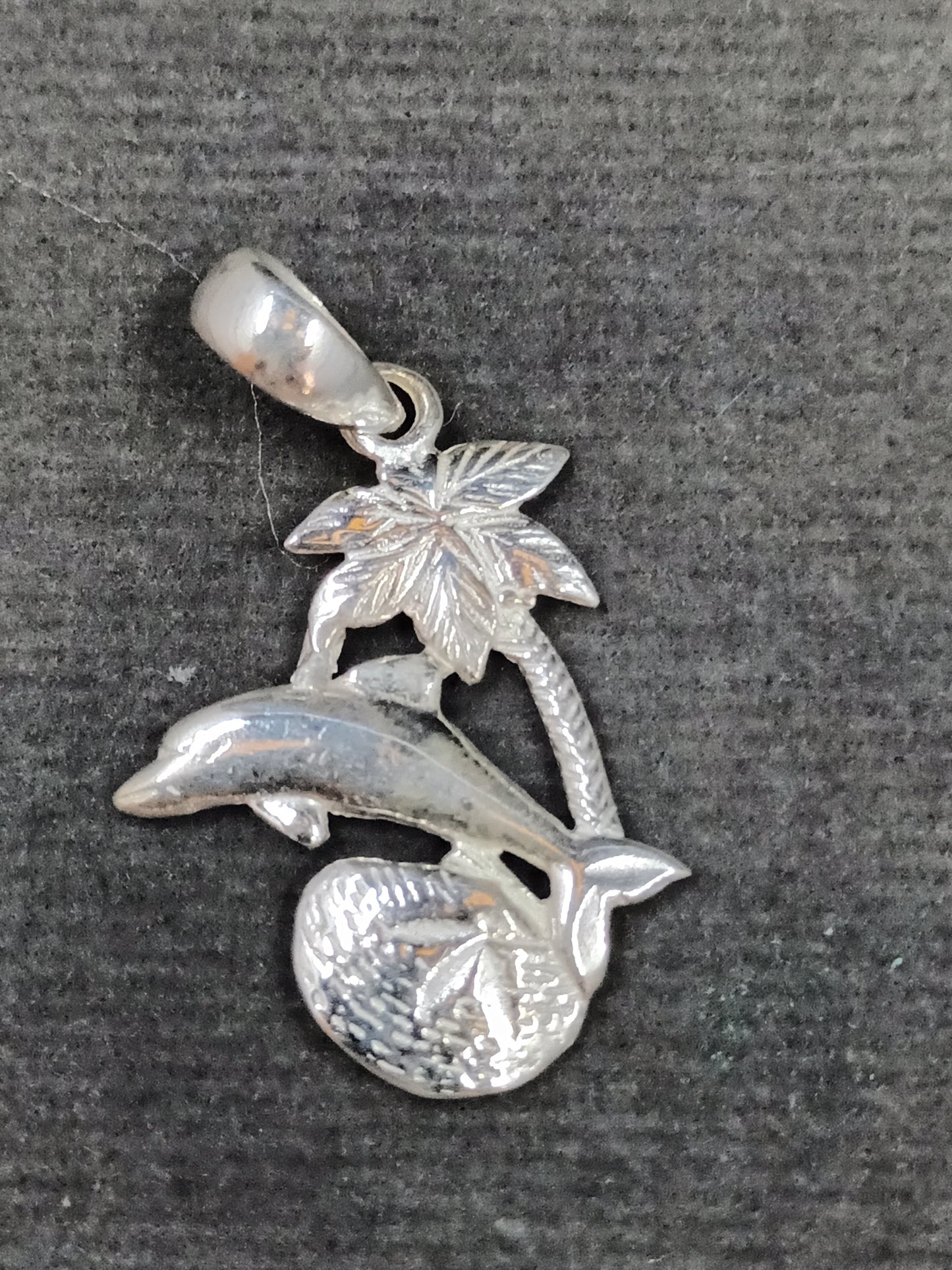 SS - Australian summer - Dolphin - Palm - Shell Pendant