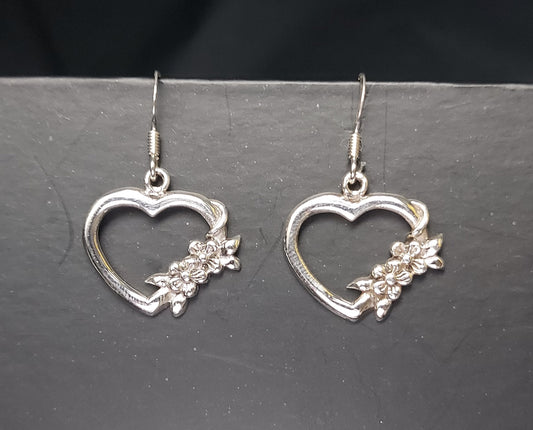 SS - Silver Hearts - Earrings - Dangle